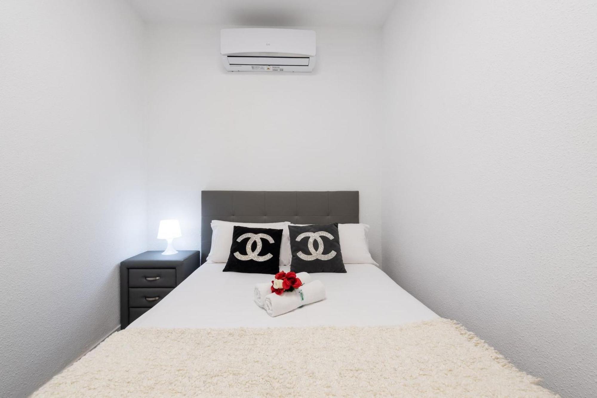 Apartamentos Day Madrid Santo Domingo Centro Gran Via Sol Malasana Extérieur photo
