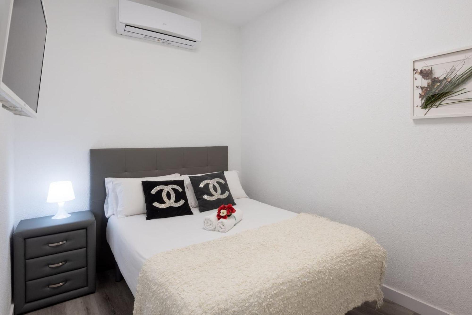 Apartamentos Day Madrid Santo Domingo Centro Gran Via Sol Malasana Extérieur photo