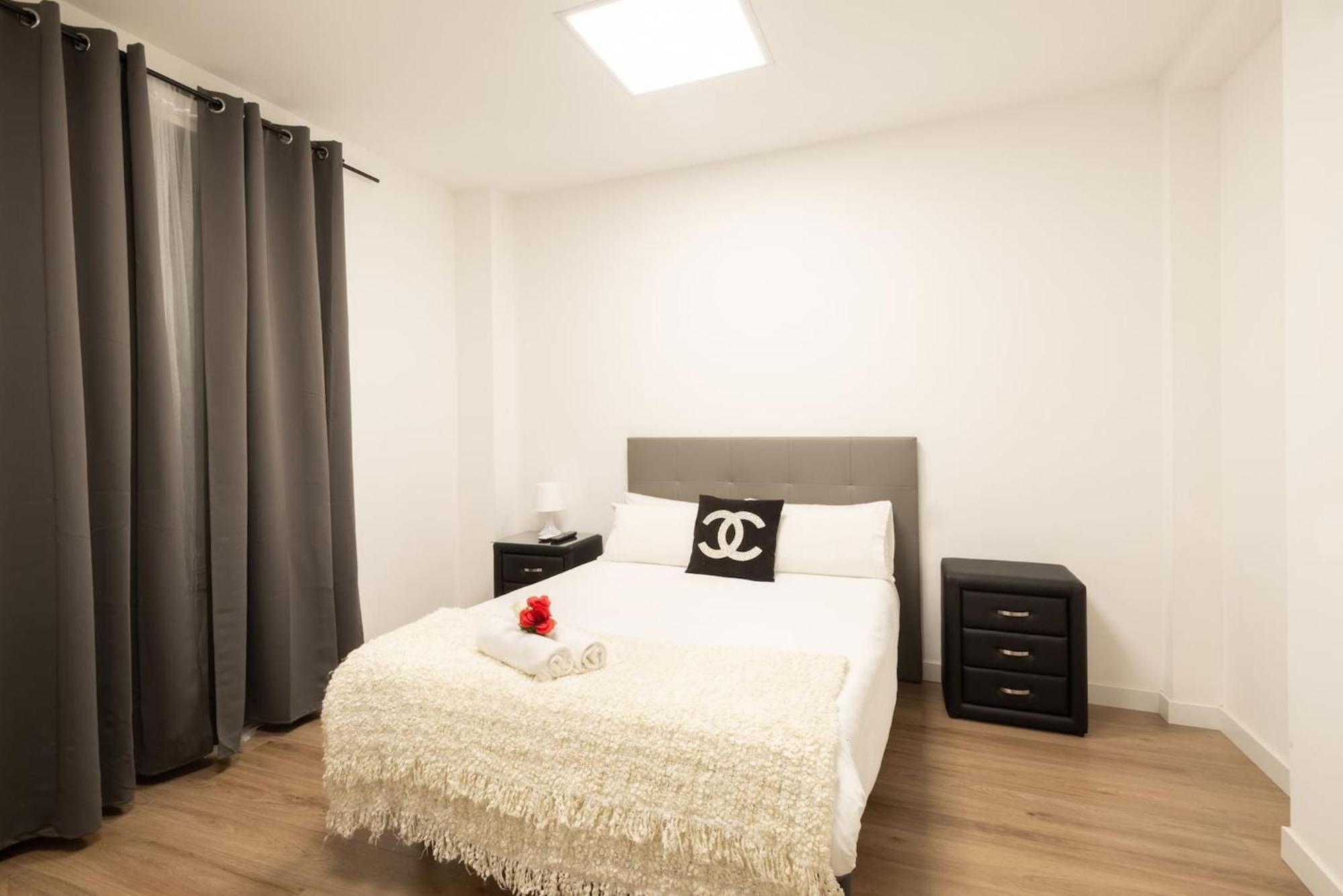 Apartamentos Day Madrid Santo Domingo Centro Gran Via Sol Malasana Extérieur photo
