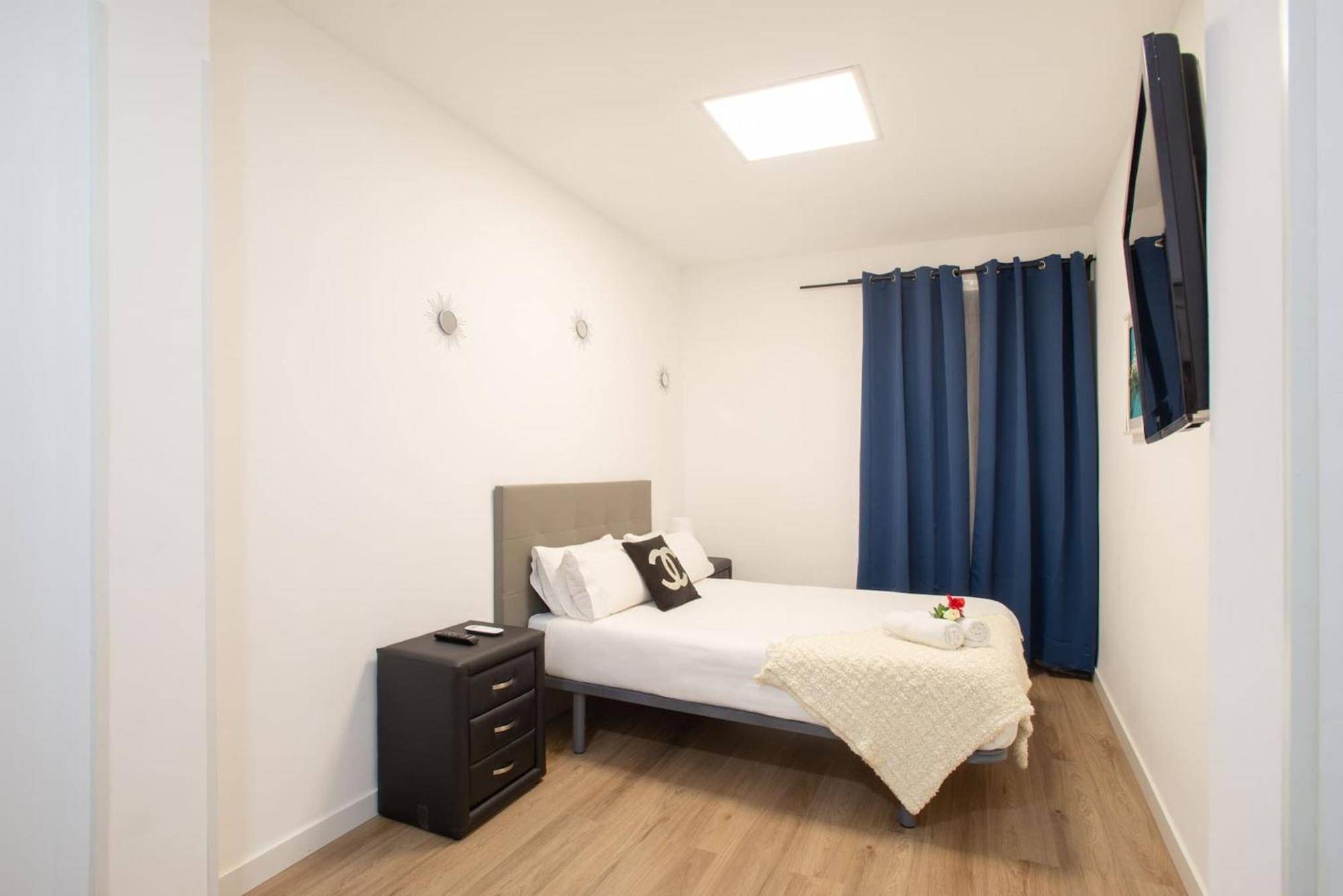 Apartamentos Day Madrid Santo Domingo Centro Gran Via Sol Malasana Extérieur photo