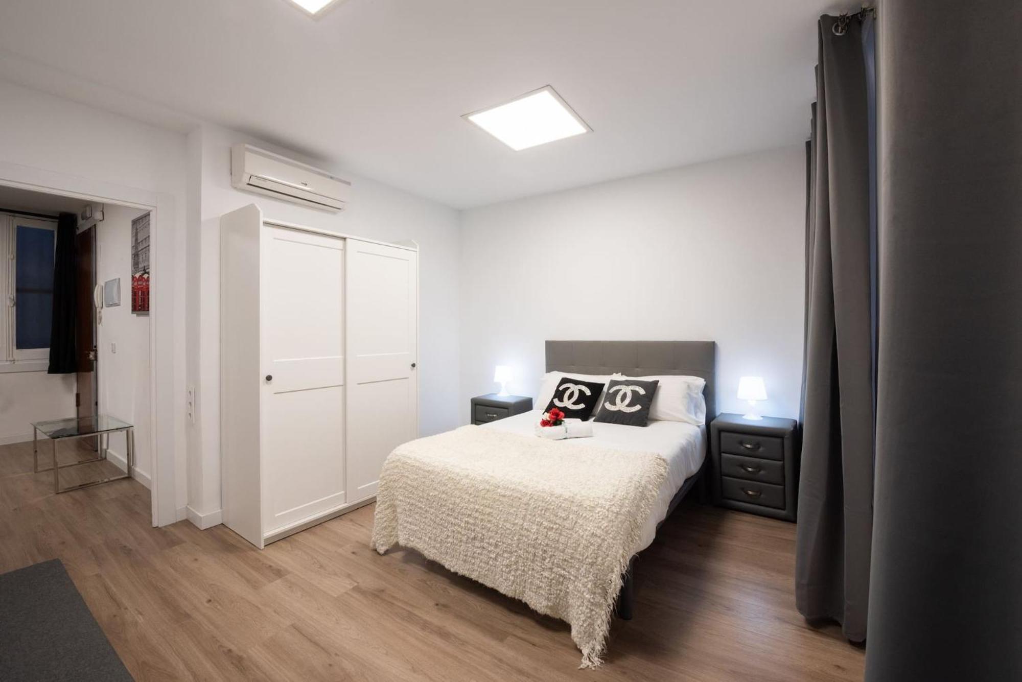 Apartamentos Day Madrid Santo Domingo Centro Gran Via Sol Malasana Extérieur photo