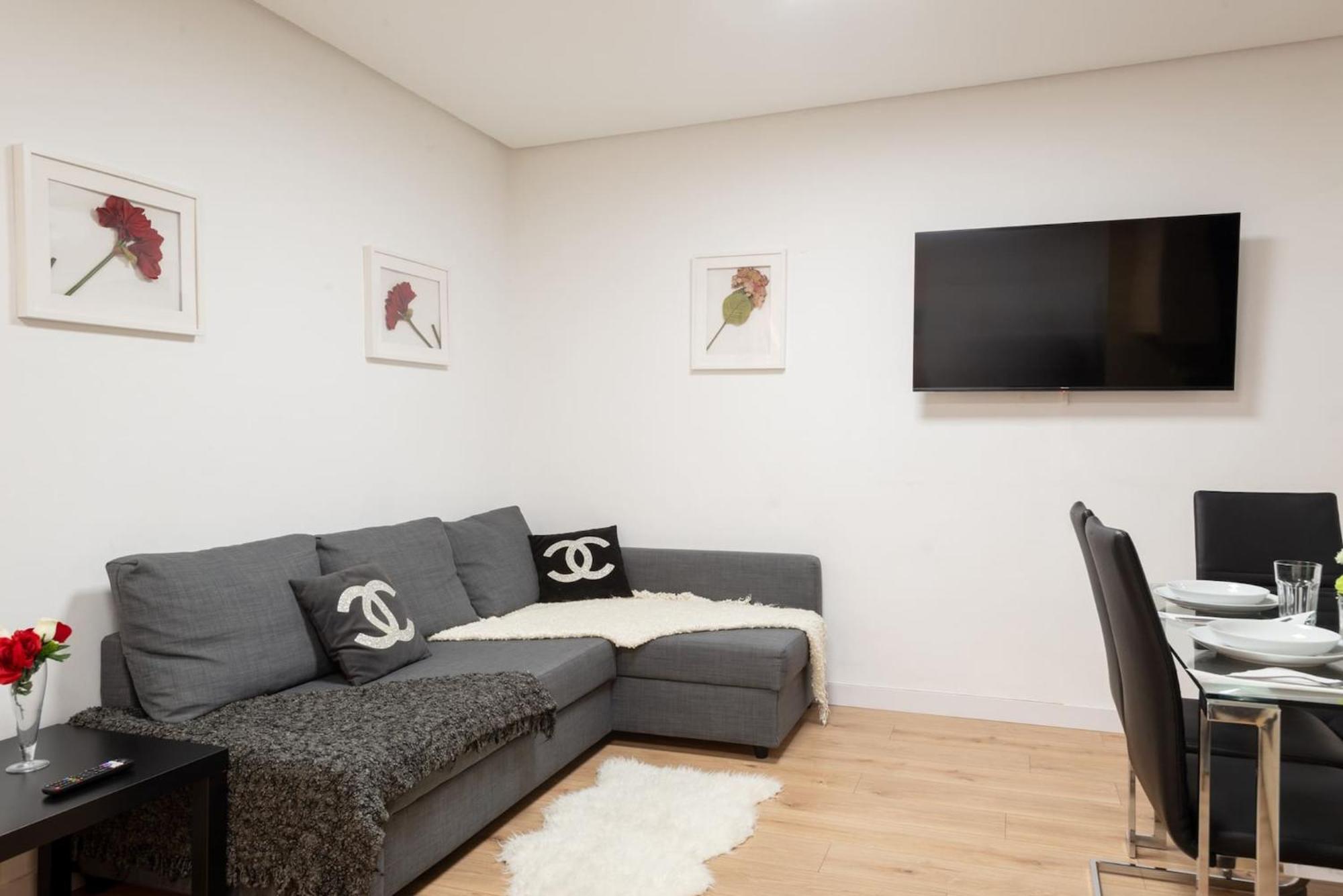 Apartamentos Day Madrid Santo Domingo Centro Gran Via Sol Malasana Extérieur photo