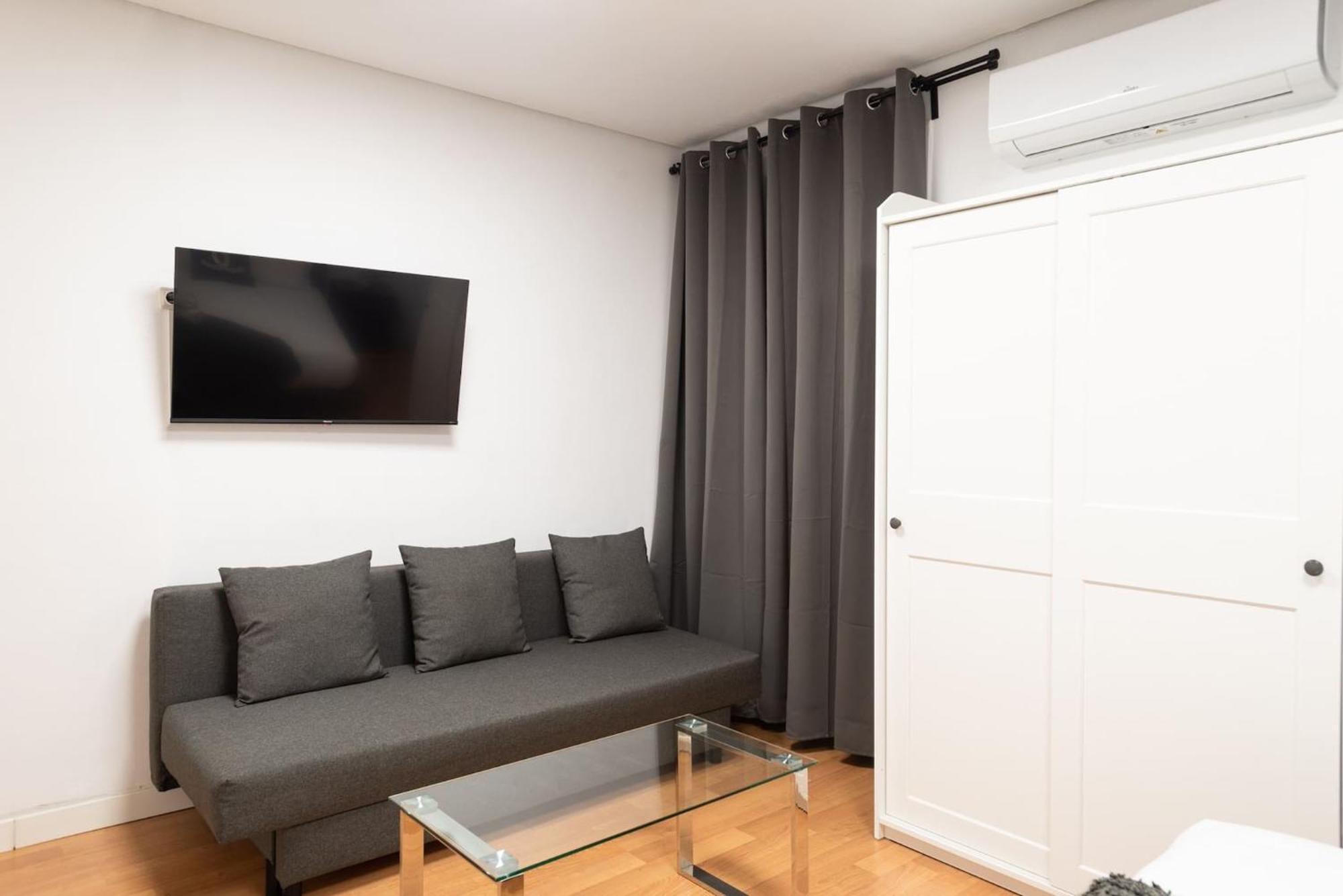 Apartamentos Day Madrid Santo Domingo Centro Gran Via Sol Malasana Extérieur photo