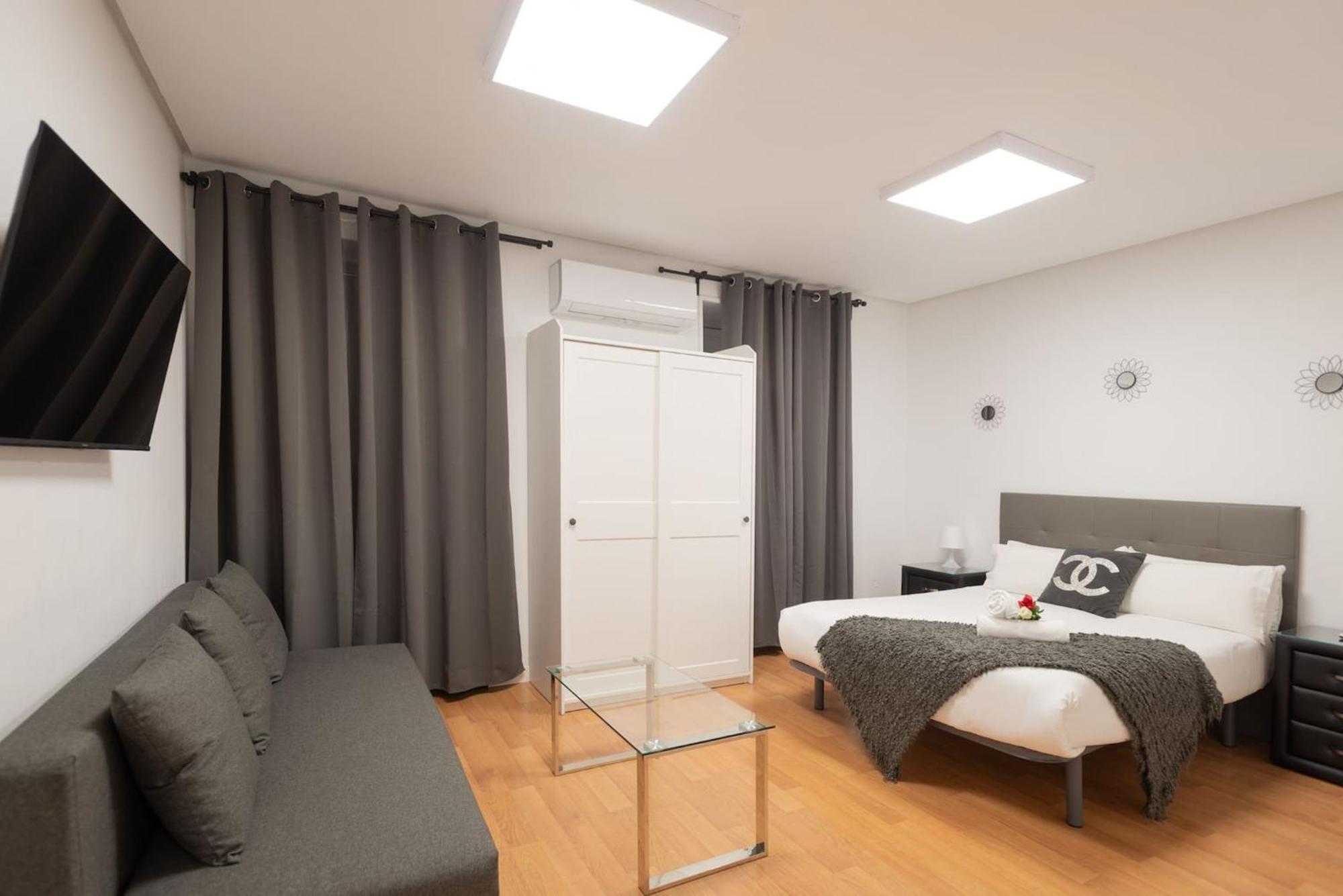 Apartamentos Day Madrid Santo Domingo Centro Gran Via Sol Malasana Extérieur photo