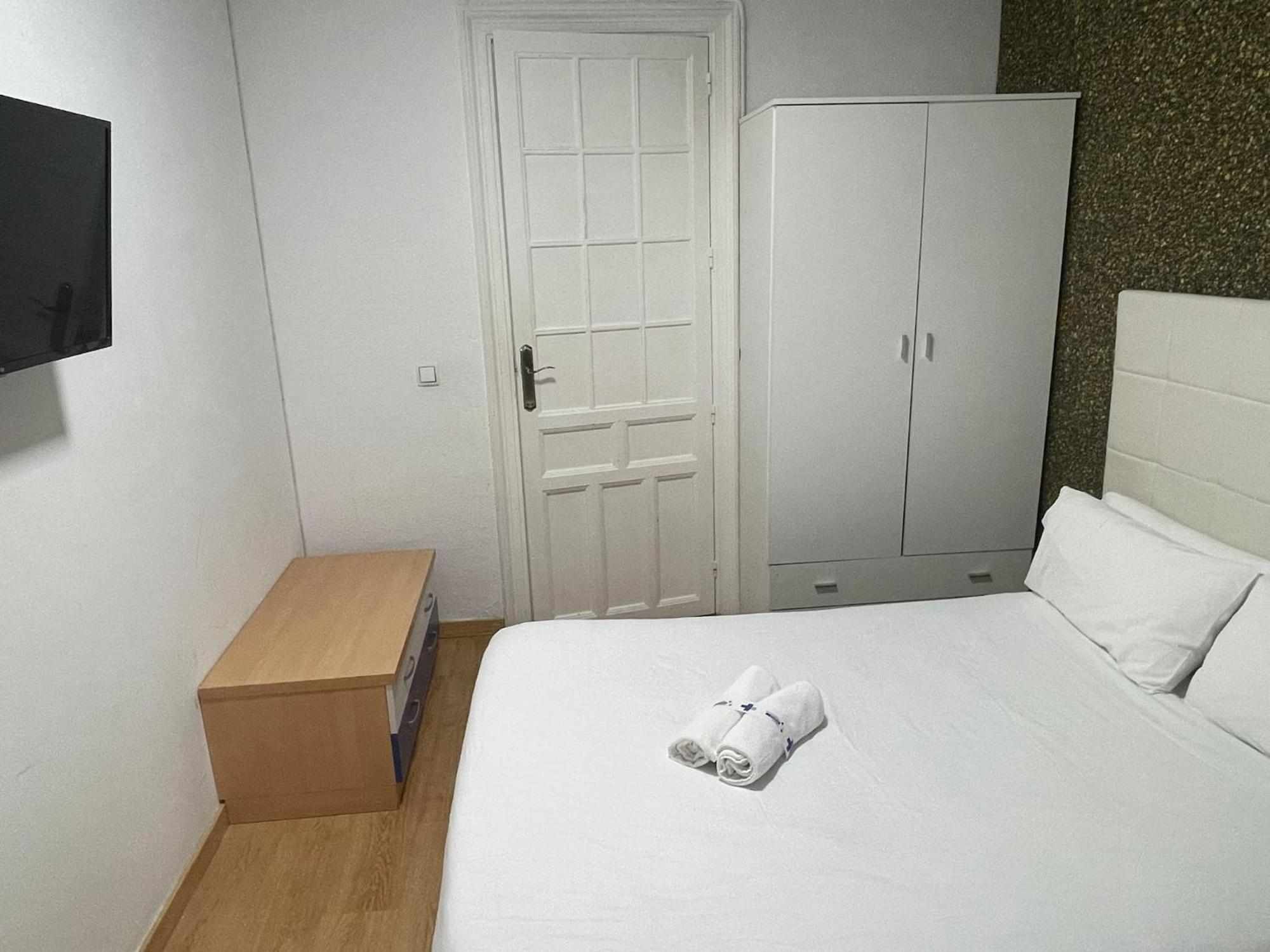 Apartamentos Day Madrid Santo Domingo Centro Gran Via Sol Malasana Extérieur photo
